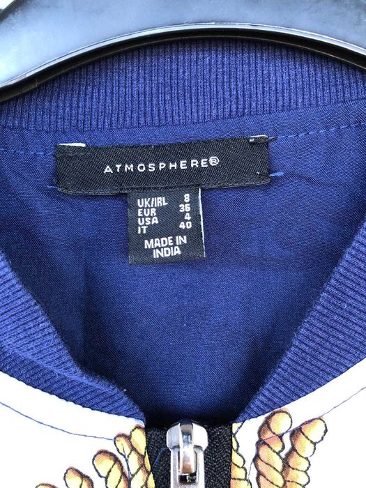 Bluza tip bomber jachet, Atmosphere