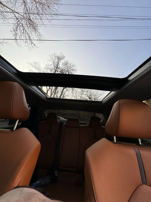 Toyota Camry Hybrid Grande гибрид срочно