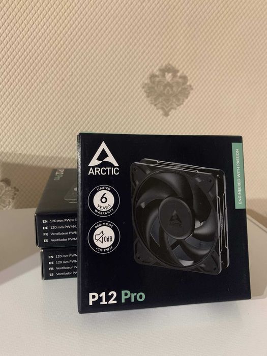 Комплект корпусных вентиляторов Arctic P12 Pro