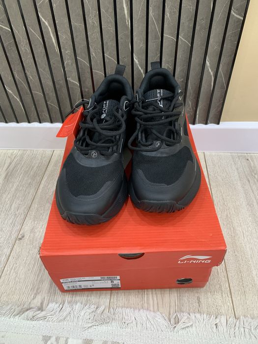 Кроссовка li ning