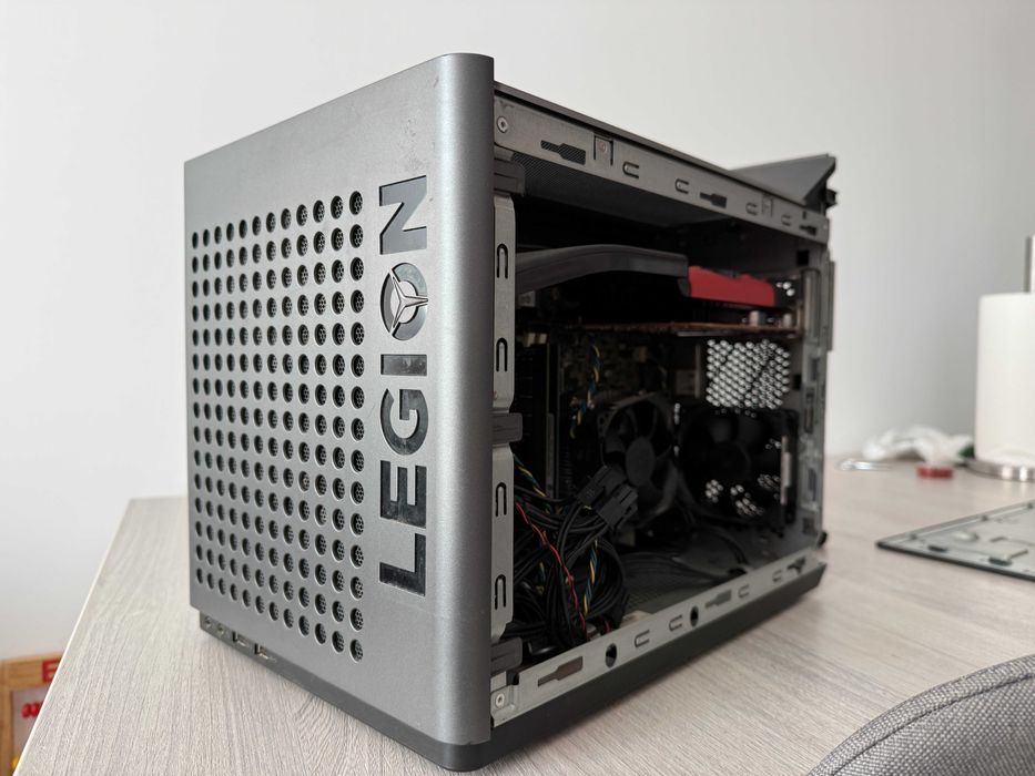 Unitate PC pentru birou/munca/jocuri