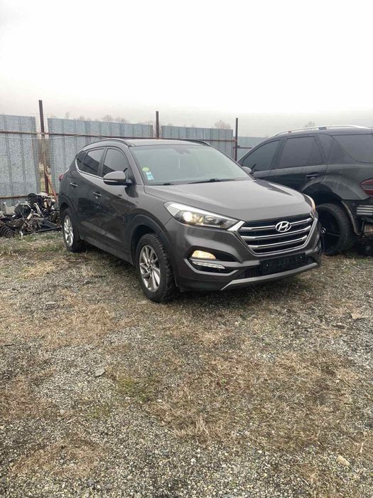 Hyundai Tucson само На части