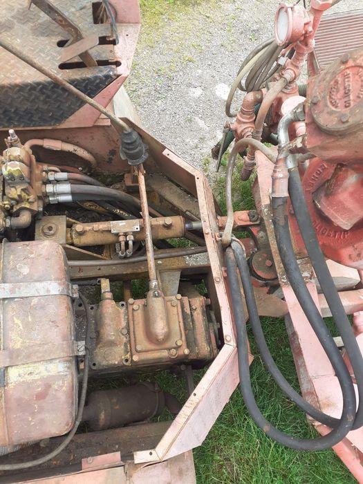 Vând motor în 3 cilindri functional