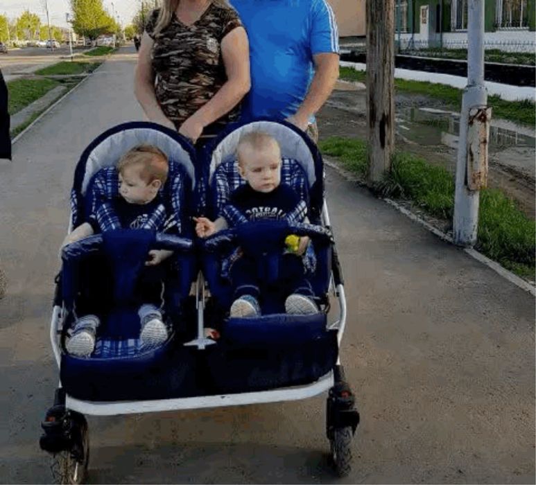 Коляска для двойни