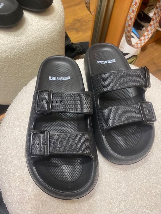 Продам сланцы Birkenstock