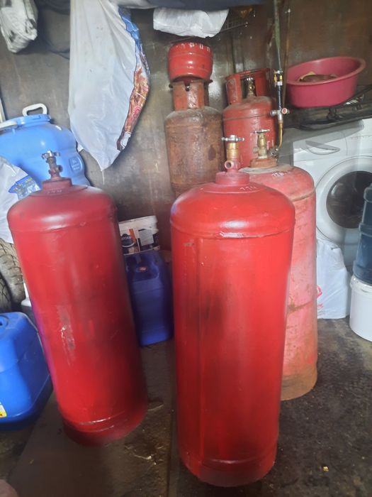 Продам газовые вентильные баллоны