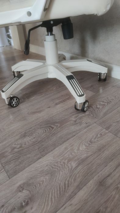 Компьютерное кресло