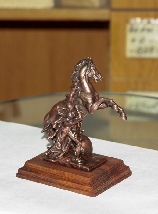 Статуетка-сувенир "Кон и ездач". Медна галванопластика.
