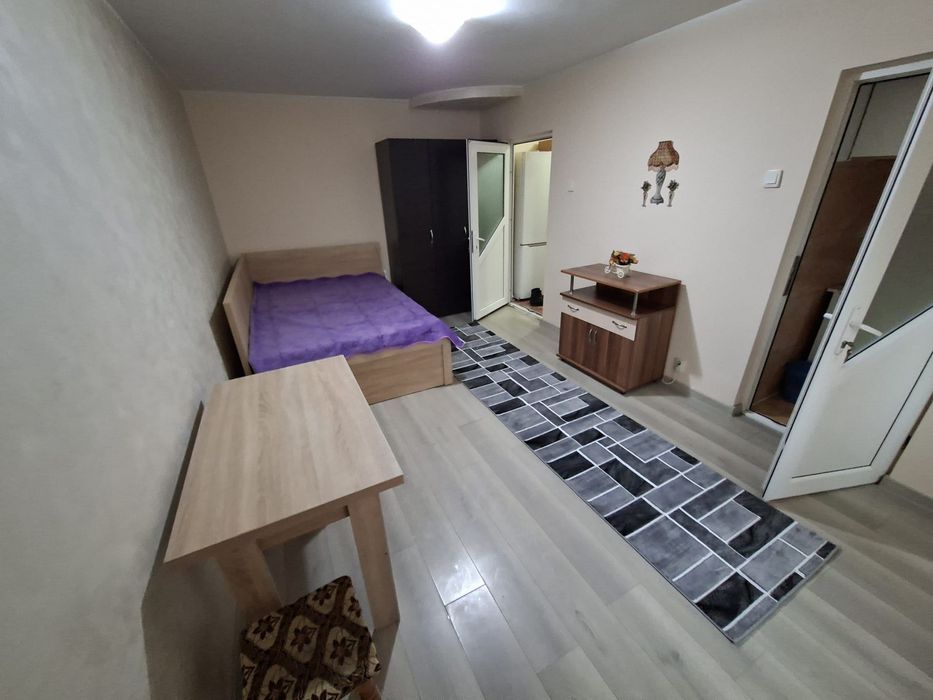 Inchiriez garsoniera