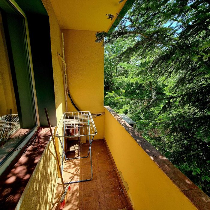 Proprietar, vand apartament 3 camere in Resita si garaj, separat