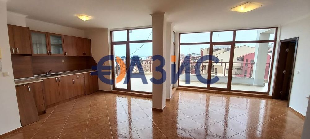 Продава се Тристаен апартамент в Свети Влас - 140 кв.м за 665 €/кв.м - Снимка #2