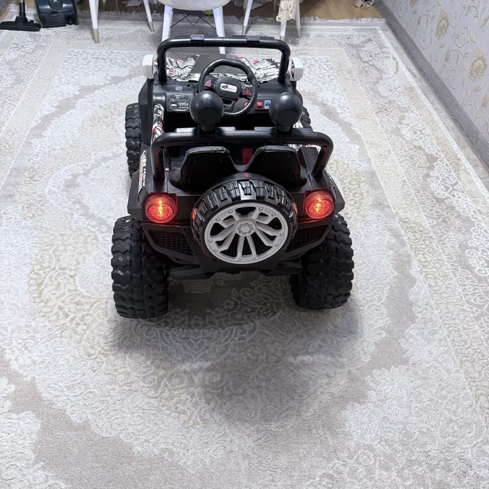 Продам машину на акамулчторе