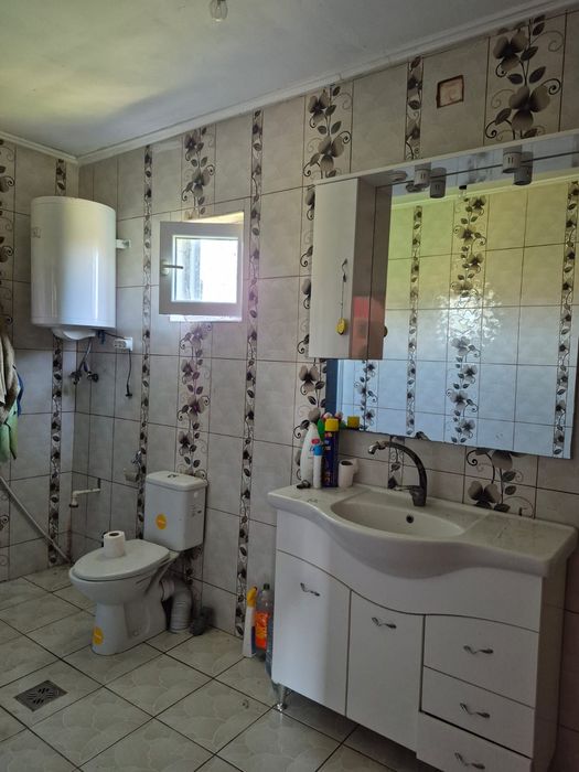 Casa cu 3 camere in Acatari