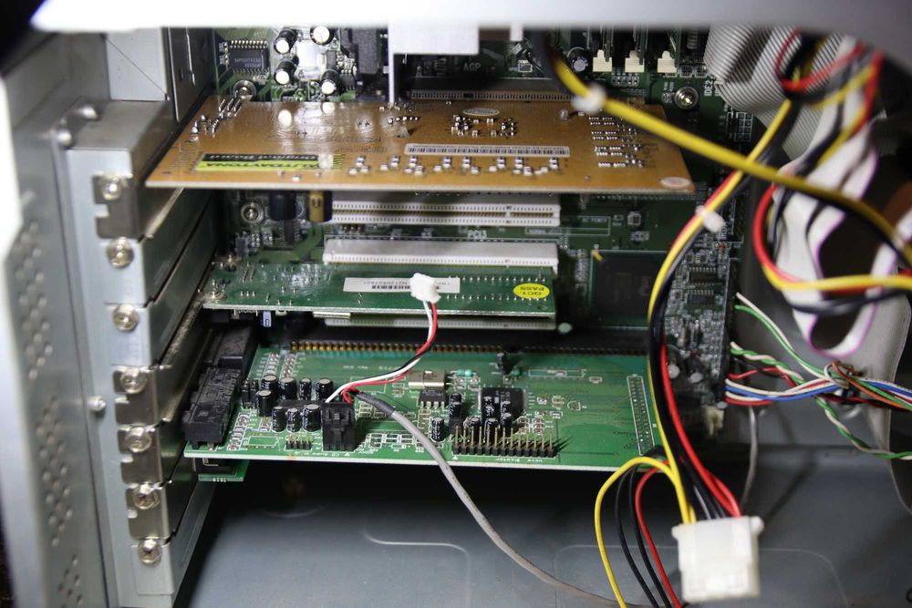 Ретро компютър Intel Pentium 3