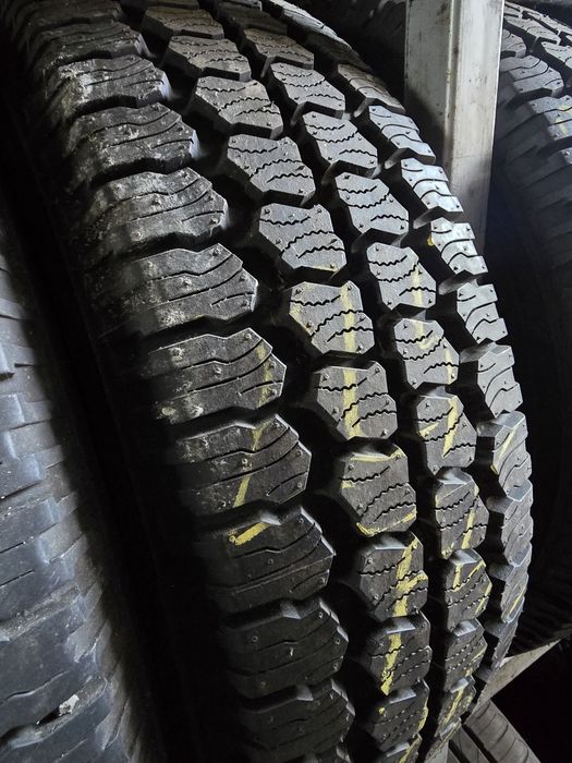 225 70 15c maxxis m+s