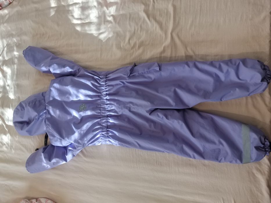 Продам демисезонный комбинезон