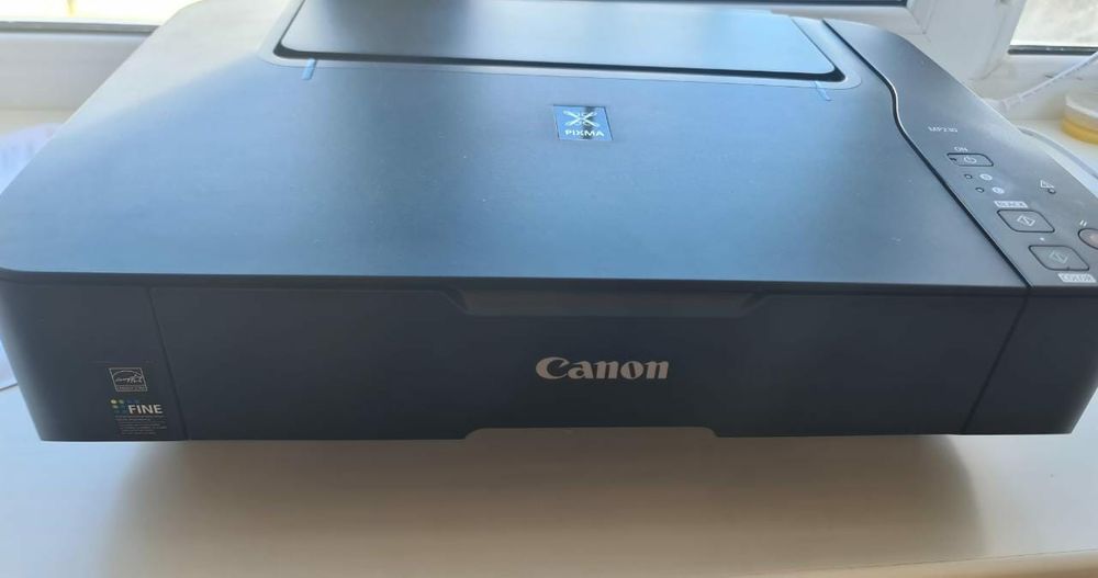 Цветной принтер Canon