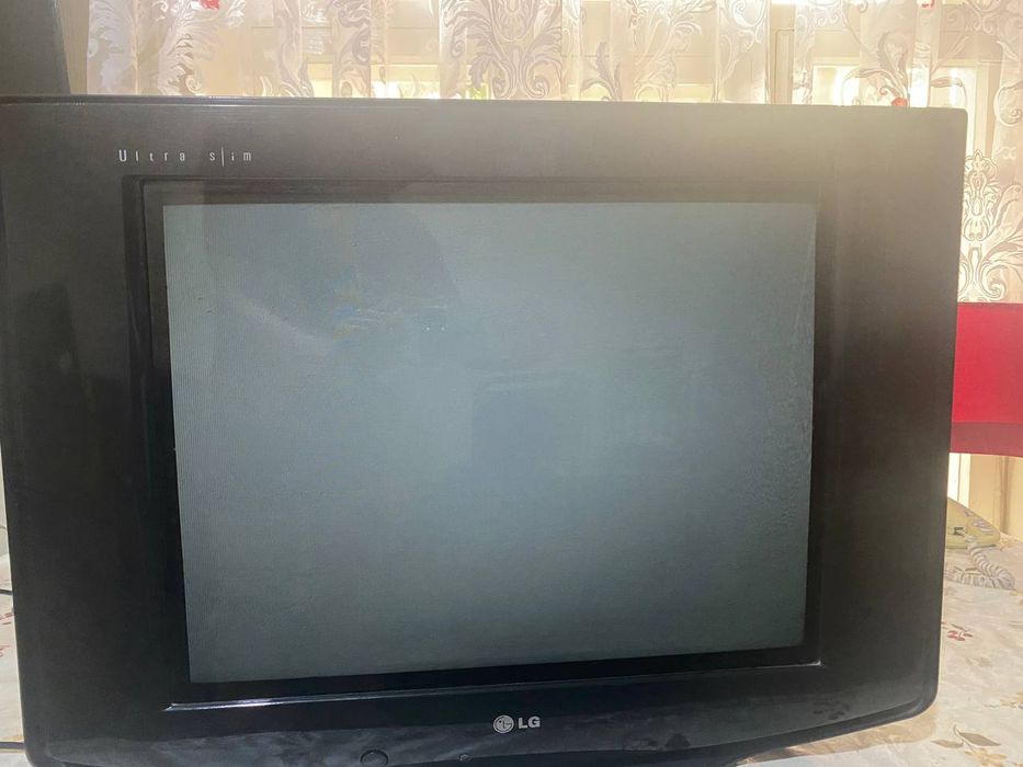 Televizor lg srochna