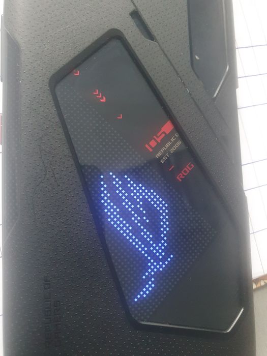 Геймърски телефон Asus Phone ROG 5