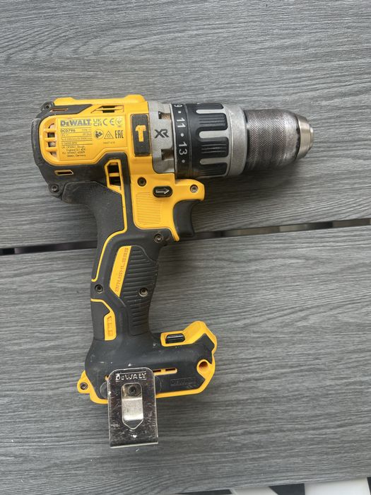 DeWALT DCD796 – Mașină de Găurit și Înșurubat (Percuție) | Motor Brushless