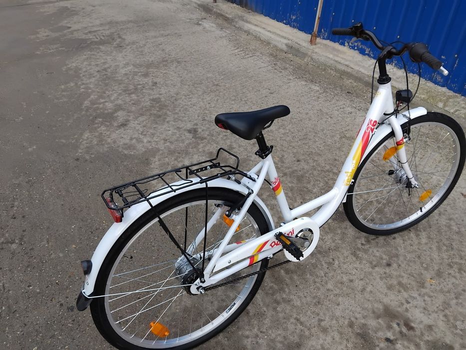 Vând bicicleta din aluminiu pentru damă