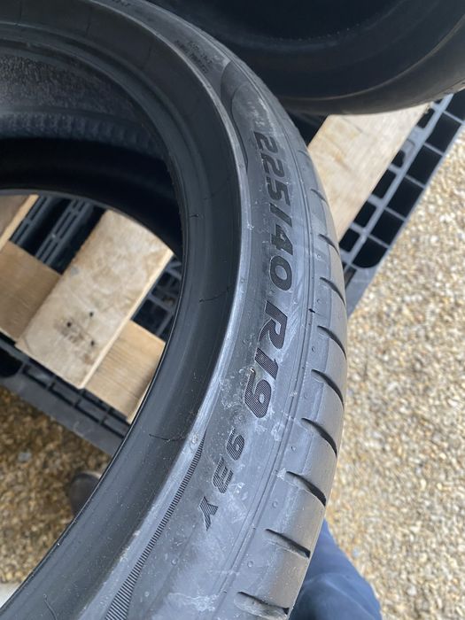 255/35/19 , 225/40/19 Пирели Летни