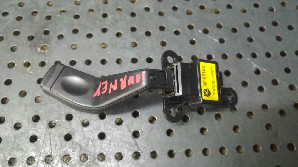 Maneta tempomat dodge journey 04671929aa