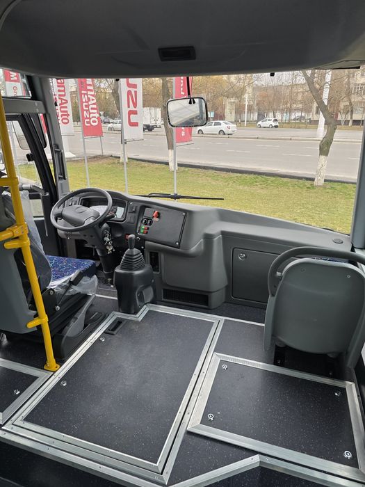 Автобус HC45 ISUZU