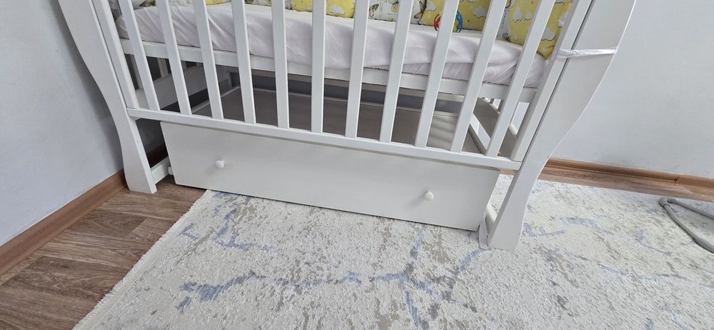 продам манеж кроватку