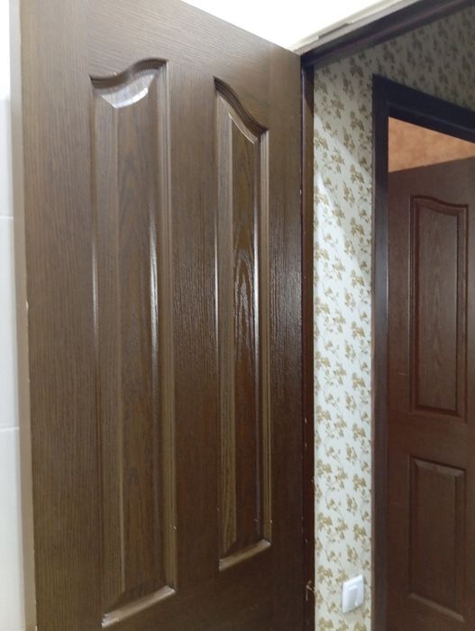 Продам двери межкомнатные