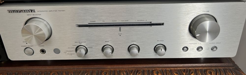 Marantz PM 7001, amplificator cu telecomanda