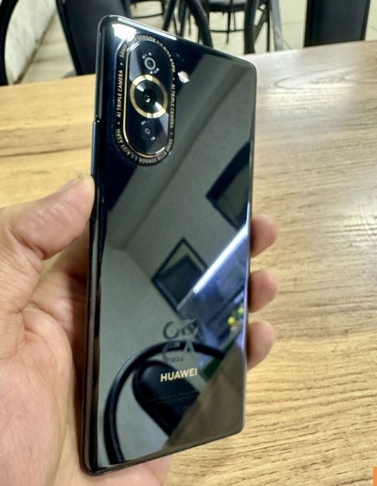 Huawei Nova 10..