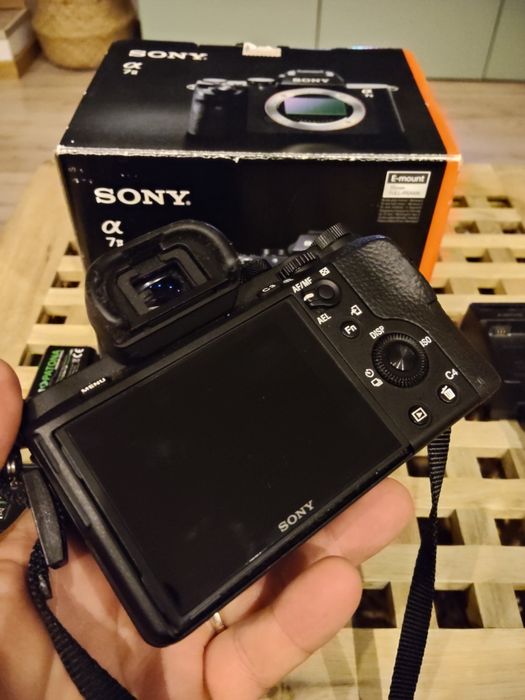 Vand Sony A7II full frame  impecabil 15k cadre+ Sony 28mm F2