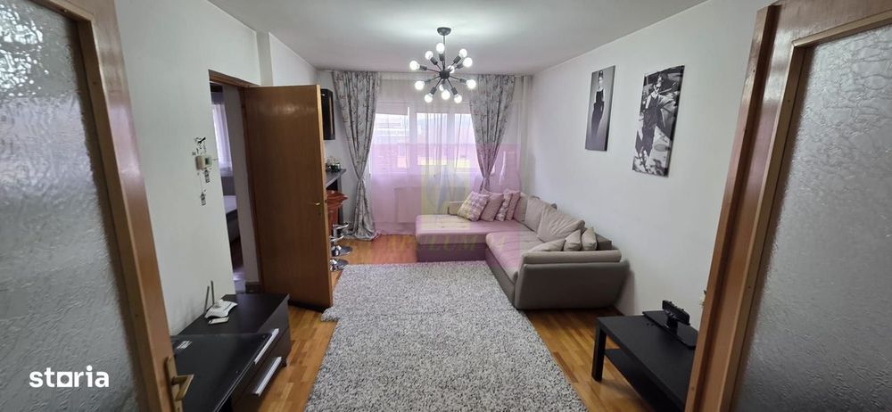 Apartamnet cu 2 cmere de vanzare in Campina — fotografia 2