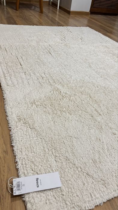 Бежов килим 120х180