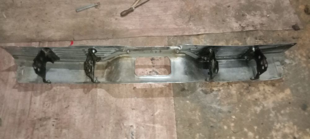 Продам задний бампер Pajero 2 4м40