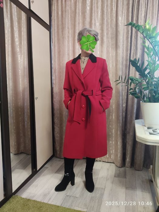 Продам пальто . Весна- осень