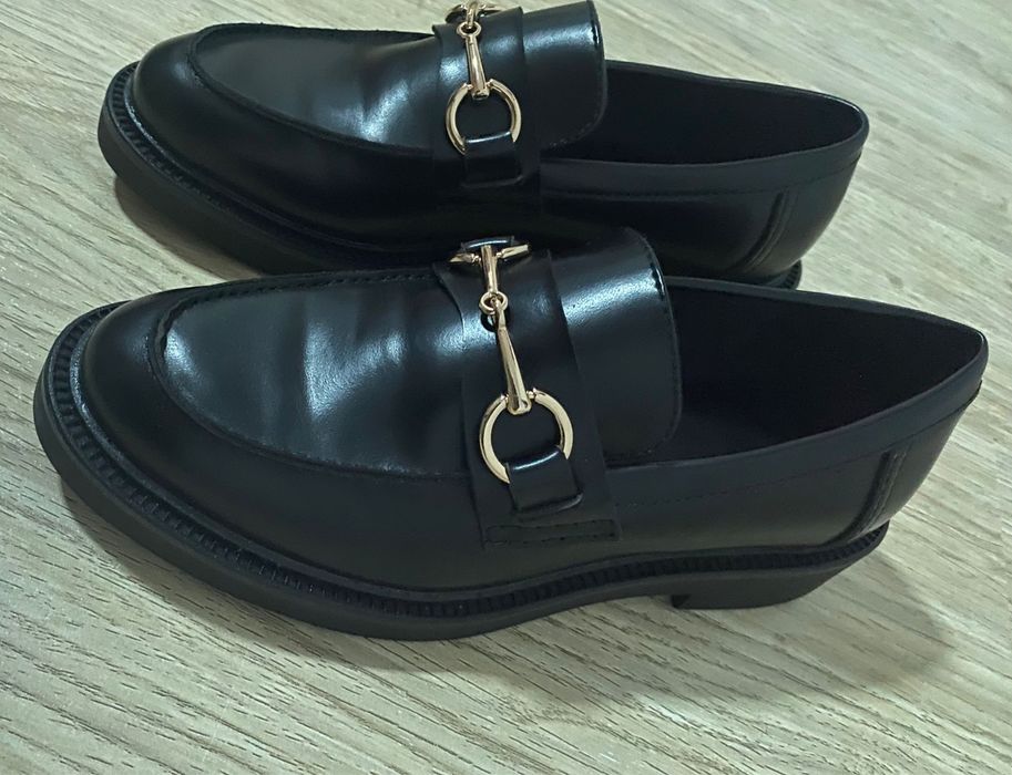 Mocasini H&M noi cu cataramă aurie – Mărimea 35