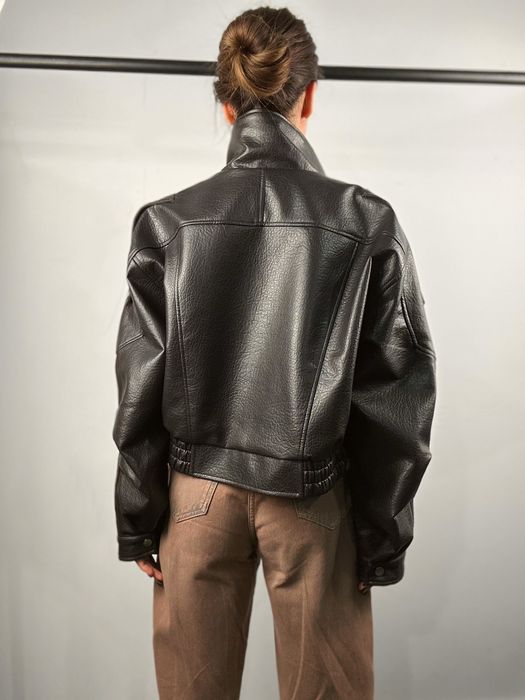 Дамско късо кожено biker яке в два цвятa