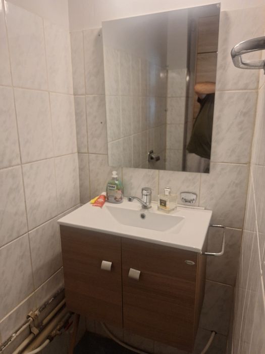 Inchiriez Apartament 3 camere cartier Mărăști vis a vis de Kaufland