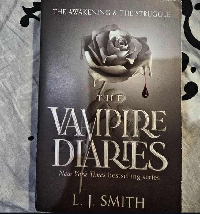Carti The Vampire Diaries