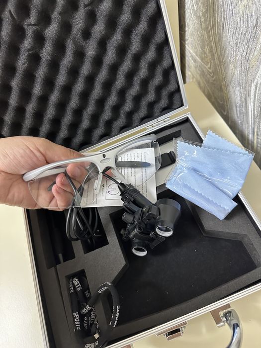 Продам бинокуляр+осветитель