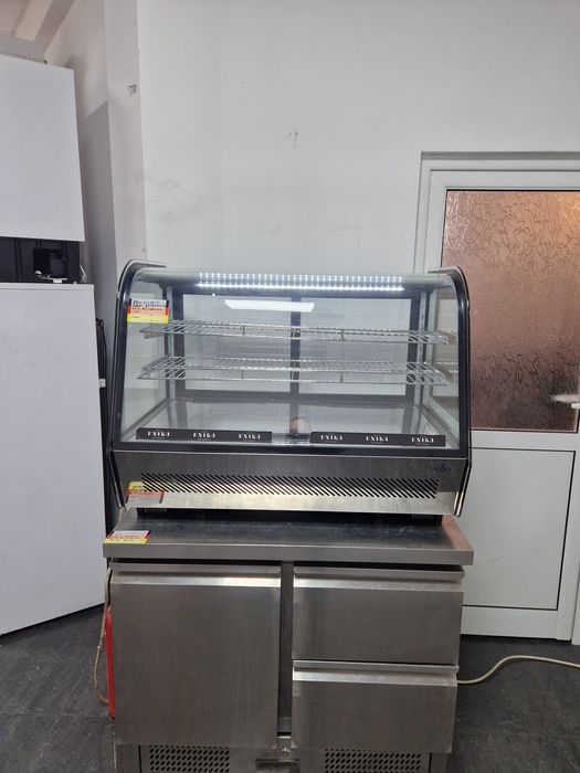 Сладкарска ветрина Scan