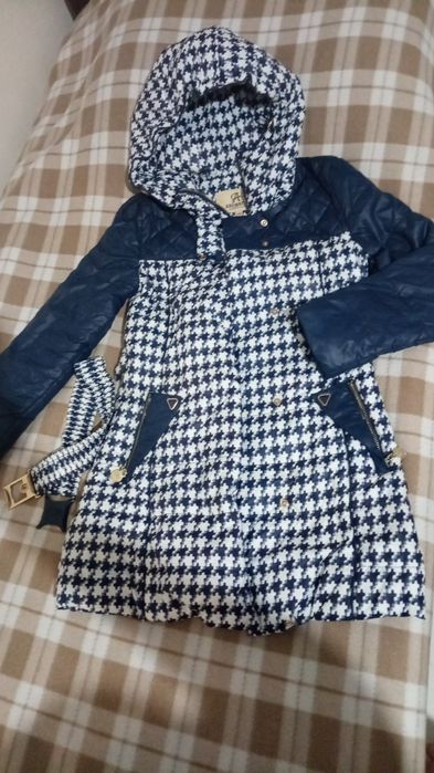 Куртки на девочку