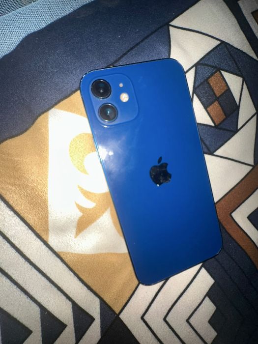 iPhone 12         128ГБ/72%