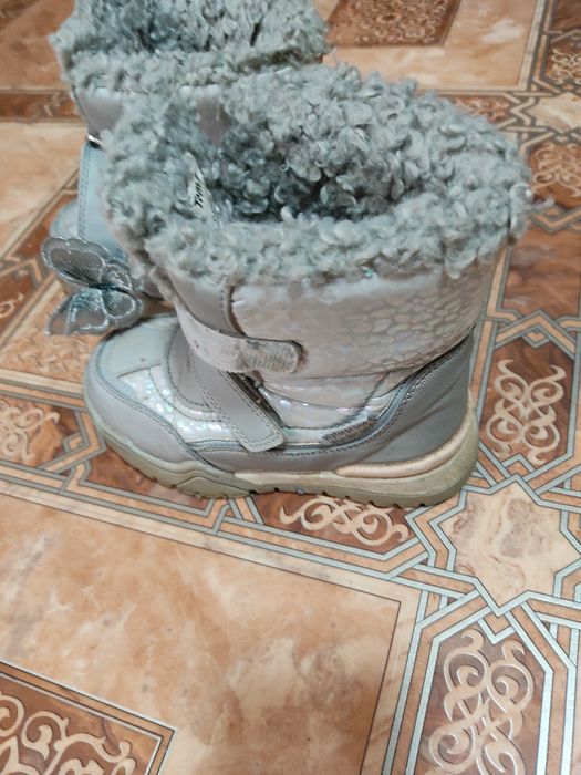 Сапоги зимние размер 28.