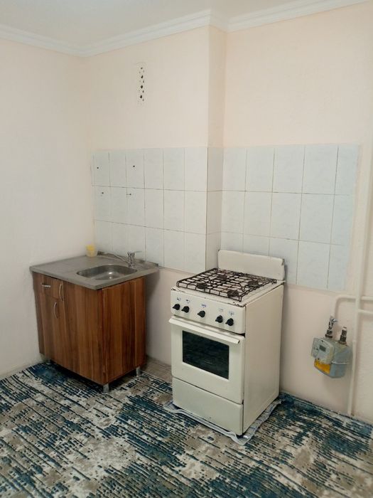 Uy sotiladi 3-etaj 1xonali