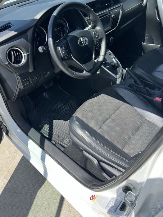 TOYOTA Auris 2015 — imagine 4