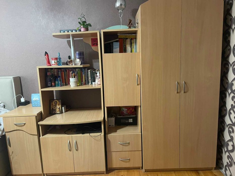 0897228804 продавам секция с гардероб