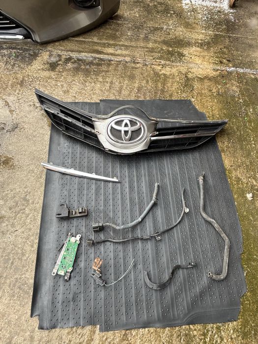 броня/фарове/кулер/перка/решетка за toyota auris